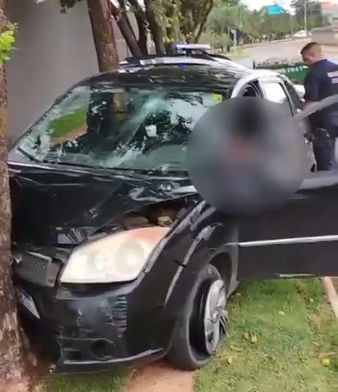 Guarda Municipal age após acidente com motorista embriagado e sem habilitação