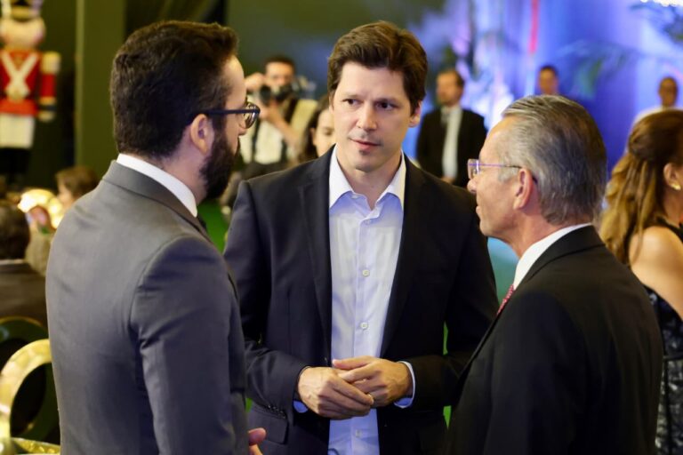 “Controle e gestão responsáveis caminham juntos em Goiás”, destaca Daniel Vilela em confraternização com TCE e TCM