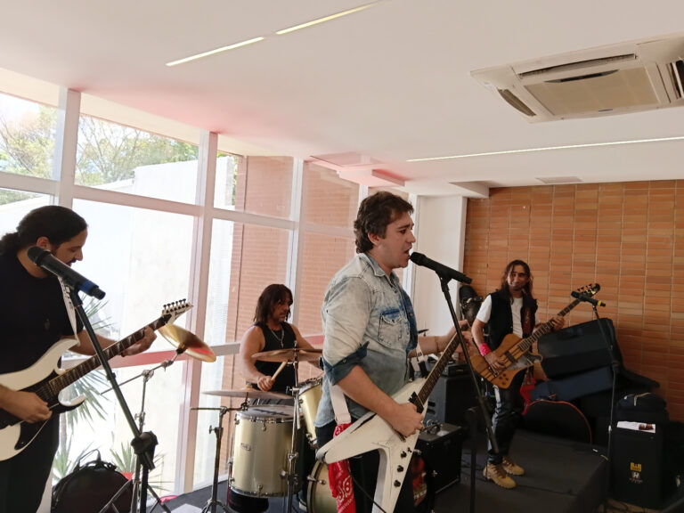 SANGUE DO ROCK: com show do Sunroad e Cida Araújo & Banda no HGG nesse sábado o “Doe Sangue ao som do Rock” bateu recorde de doações