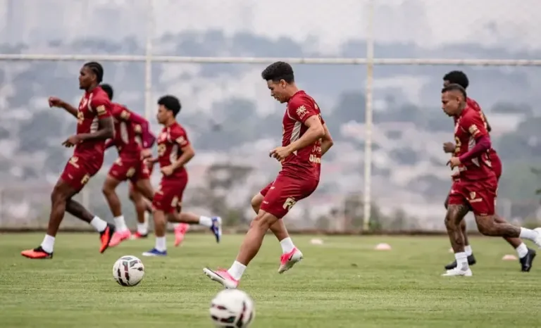 Vila Nova x Londrina: Onde assistir ao vivo o jogo pelo Campeonato Brasileiro Série B
