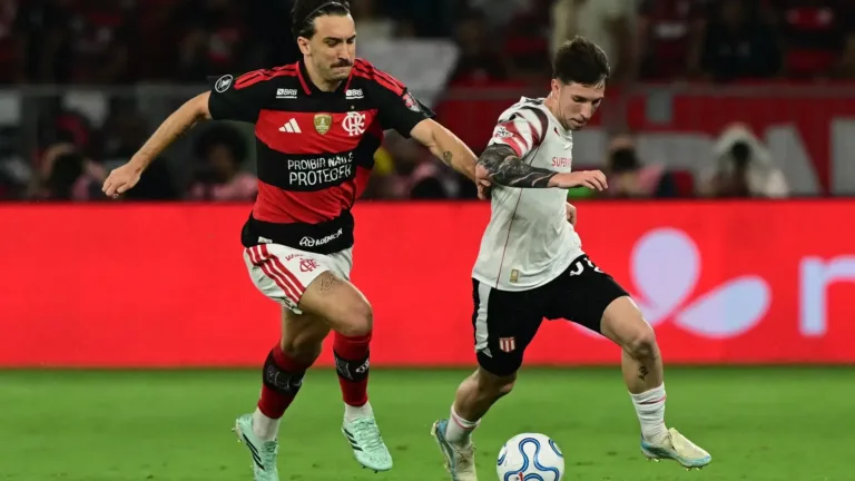 Diante de mais de 72 mil torcedores, Flamengo é eliminado pelo Estudiantes na Copa Libertadores